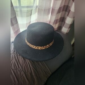 Black brim hat